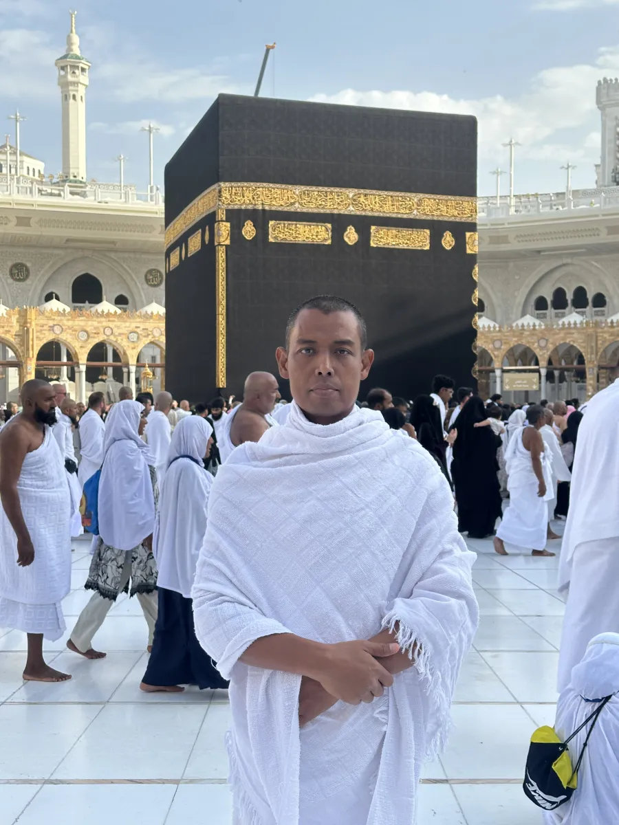 Jamaah Cahaya Madinah beribadah di Tanah Suci